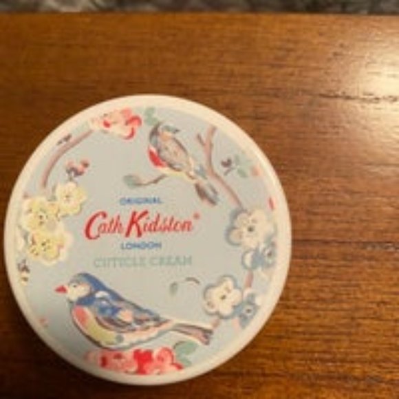 NWOT - Cath Kidson of London Hand & Nail Care Set - Picture 5 of 6